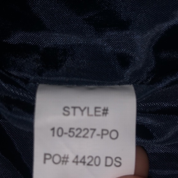 US Polo Assn. NWT•Silver Puffer Vest w/SweatHood - Picture 9 of 11